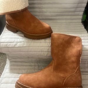 Women’s size 7 boot